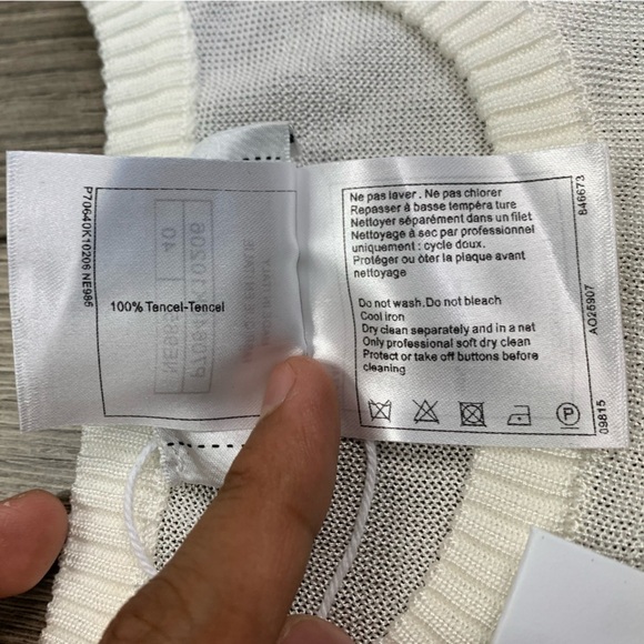 CHANEL‎ Vintage White cc Logo Knit Blouse Top Size 40 EU NWT - Picture 6 of 16